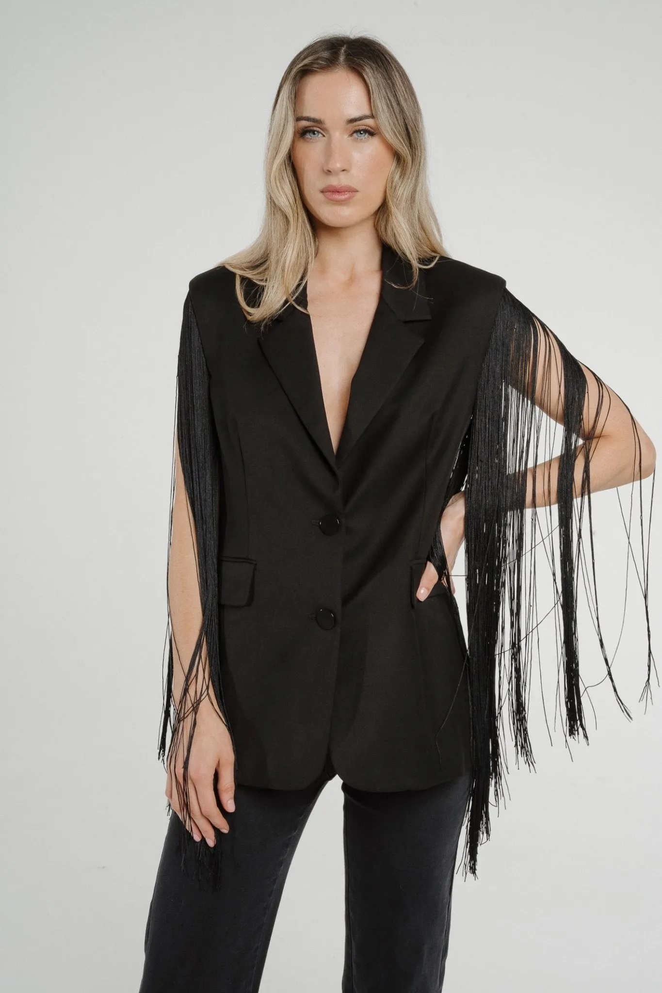 Alana Fringed Sleeveless Blazer In Black