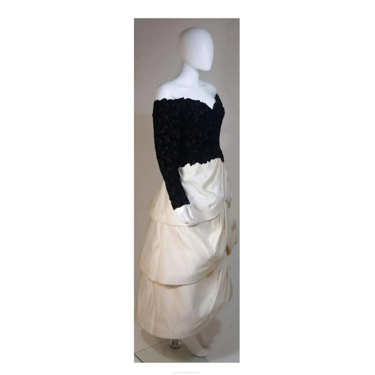 ARNOLD SCAASI Black Velvet Floral Design Gown | Size 12/14