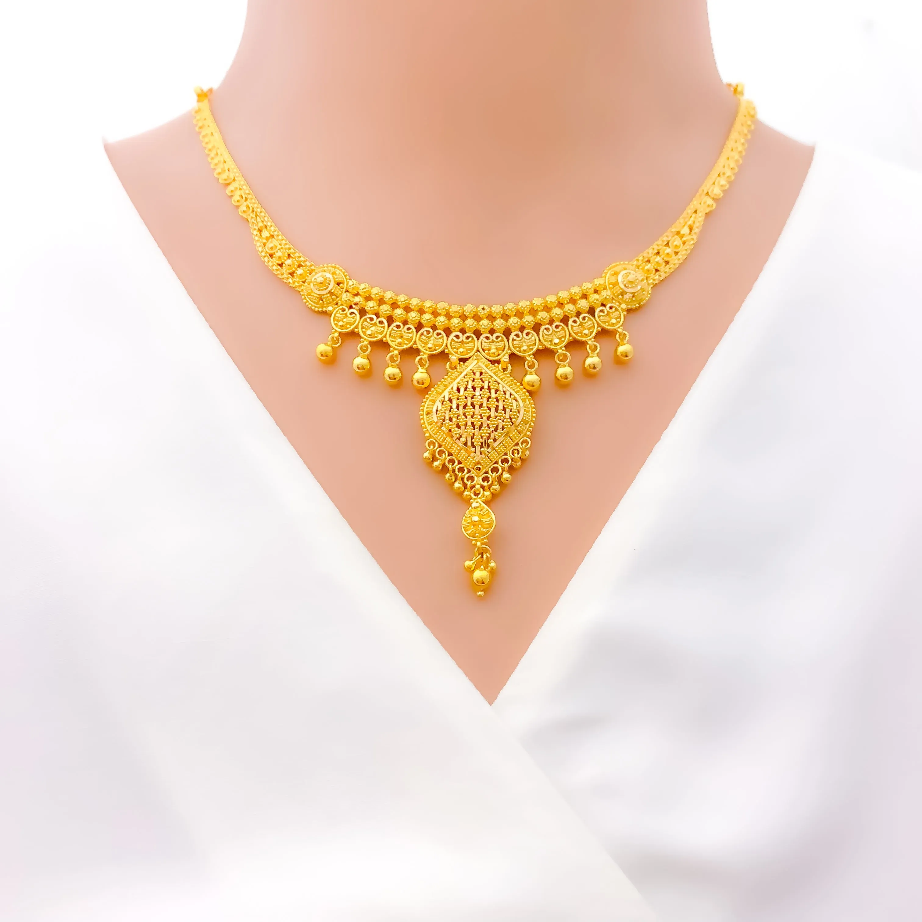 Attractive Dangling Tassel 22k Gold Necklace Set