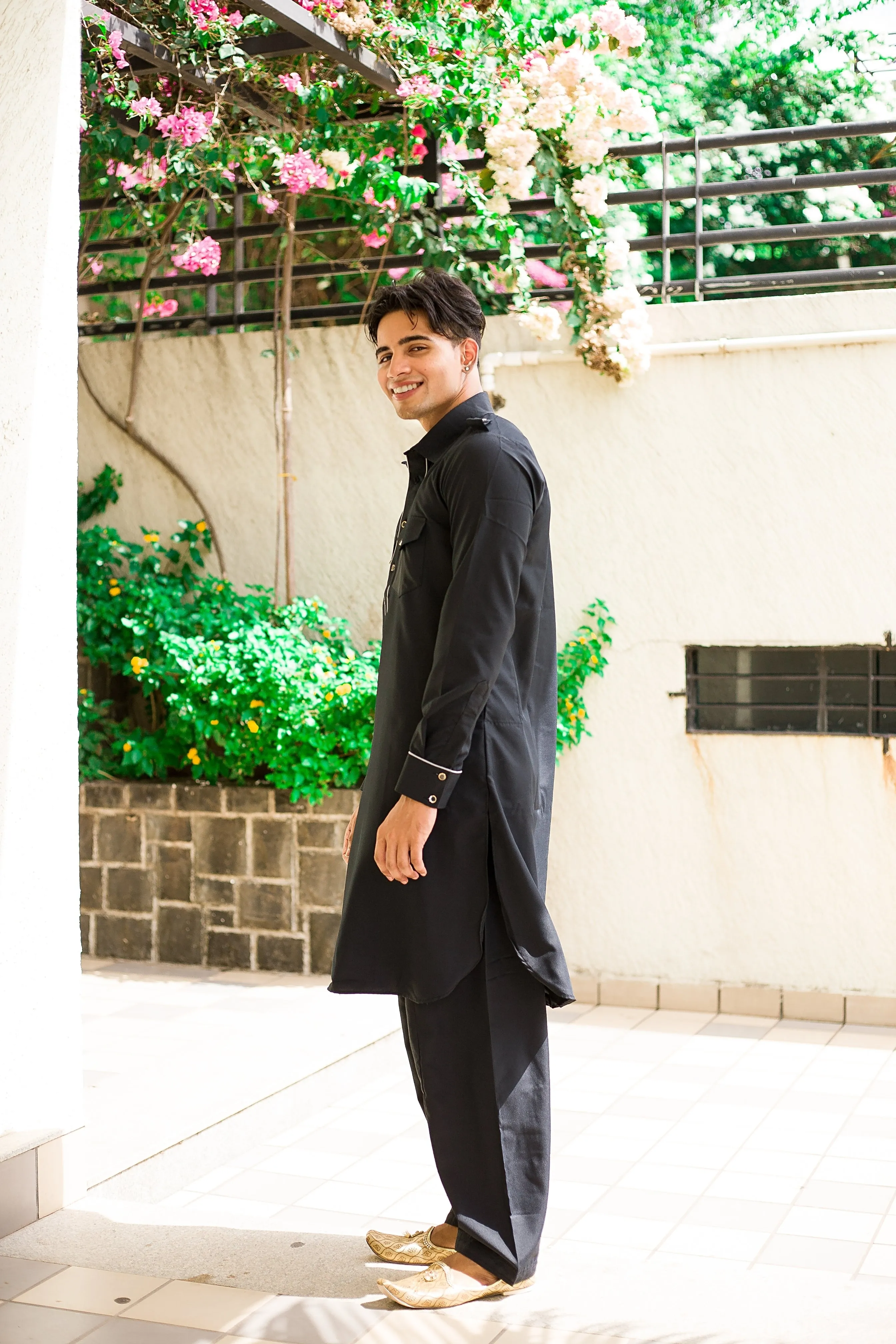 Black Collared Kurta Set