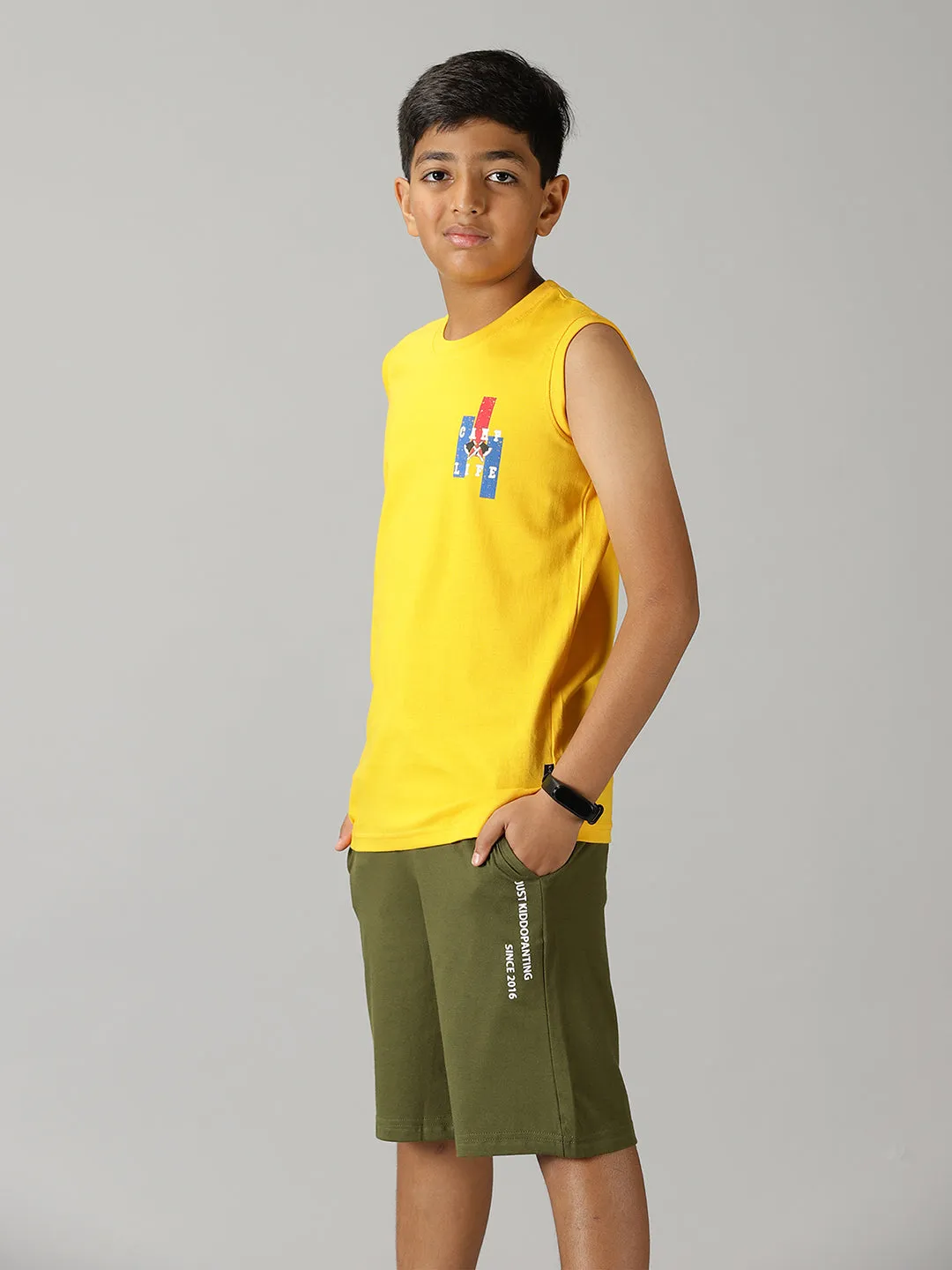 Boys Printed Sleeveless Tee & Knit Shorts With Zipper Pocket Set