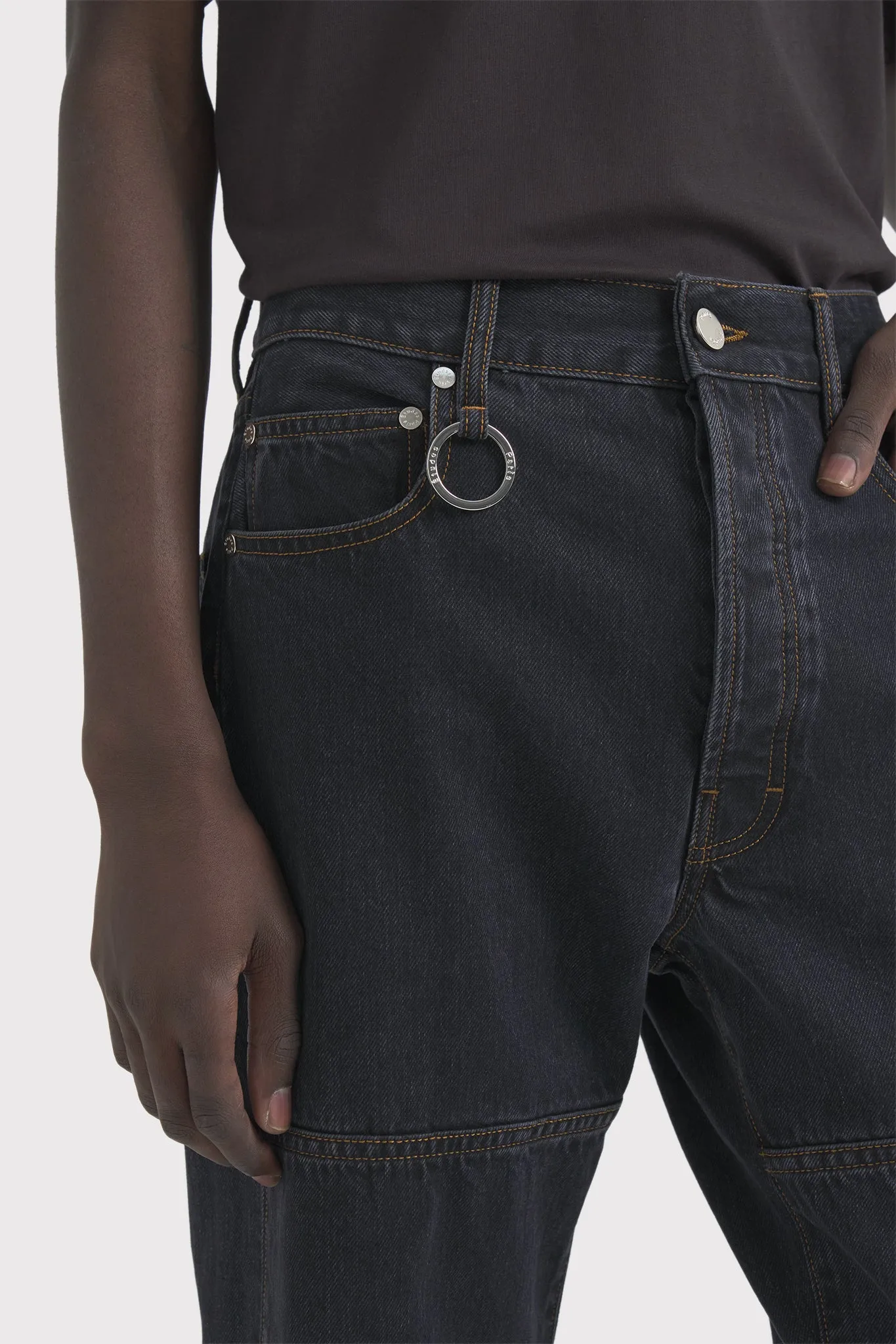 CORNER DENIM BLACK WASHED