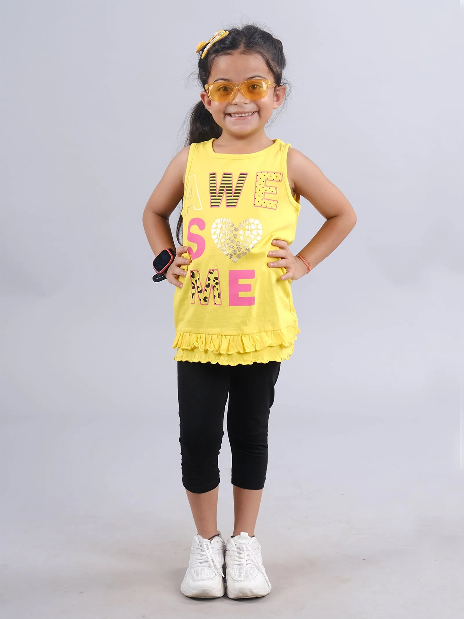 Girls Printed Sleeveless Tee & Capri Legging With Stud Set