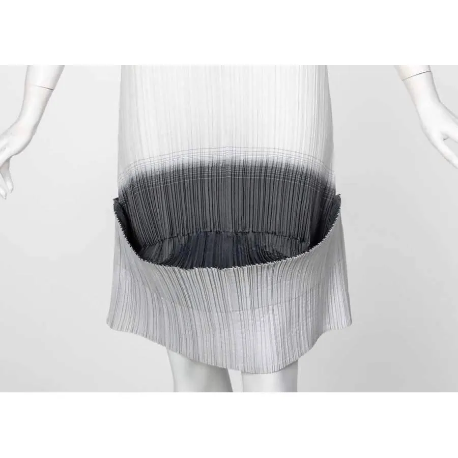 ISSEY MIYAKE Two-Way White Grey Sleeveless Sculptural Dress | Size S