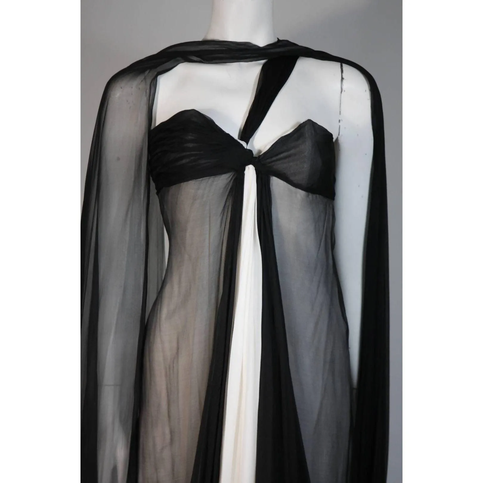 JACQUELINE DE RIBES Silk Chiffon Black & Ivory Gown | Size 32