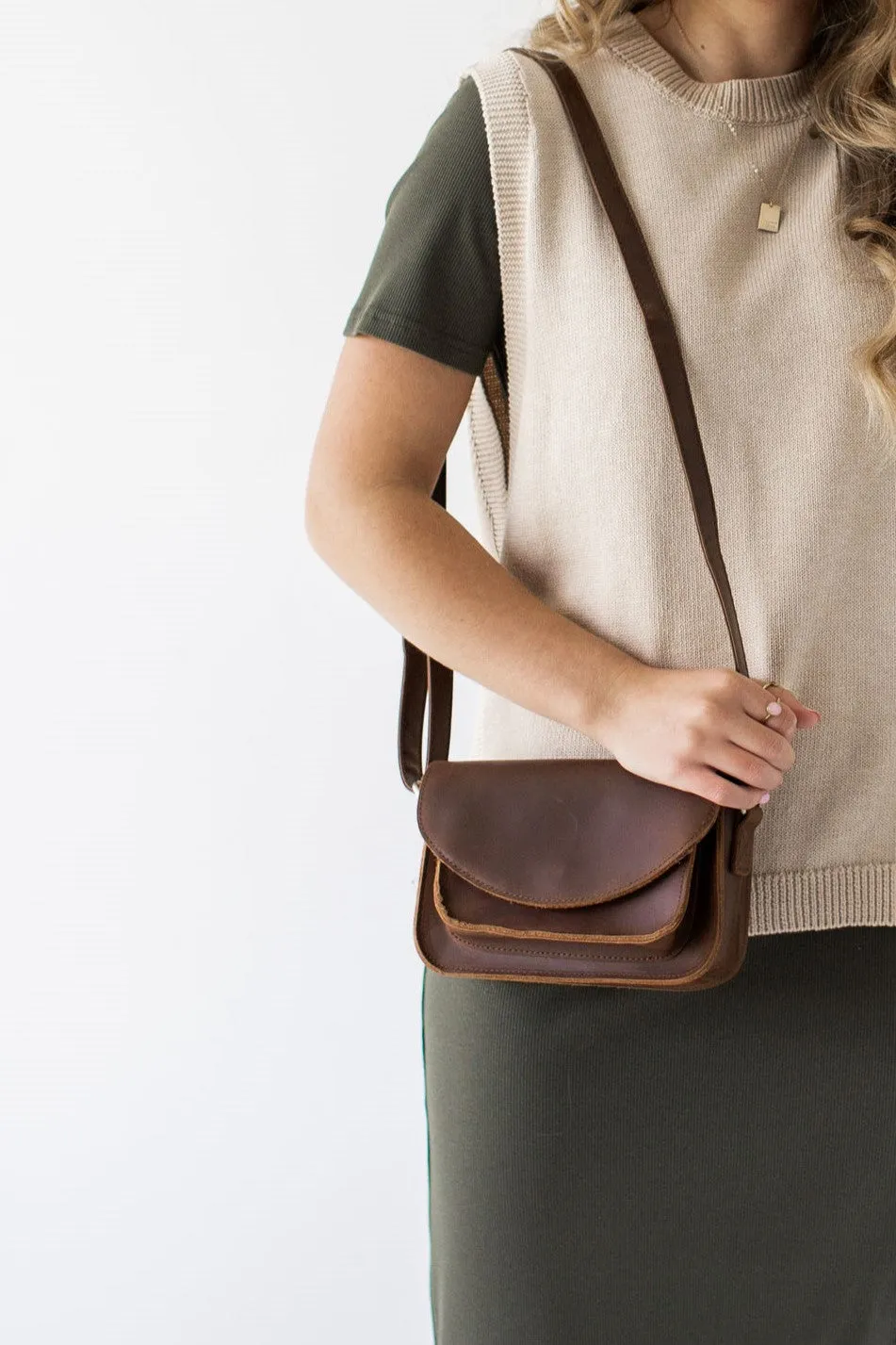 Leather Crossbody Purse in Deep Brown