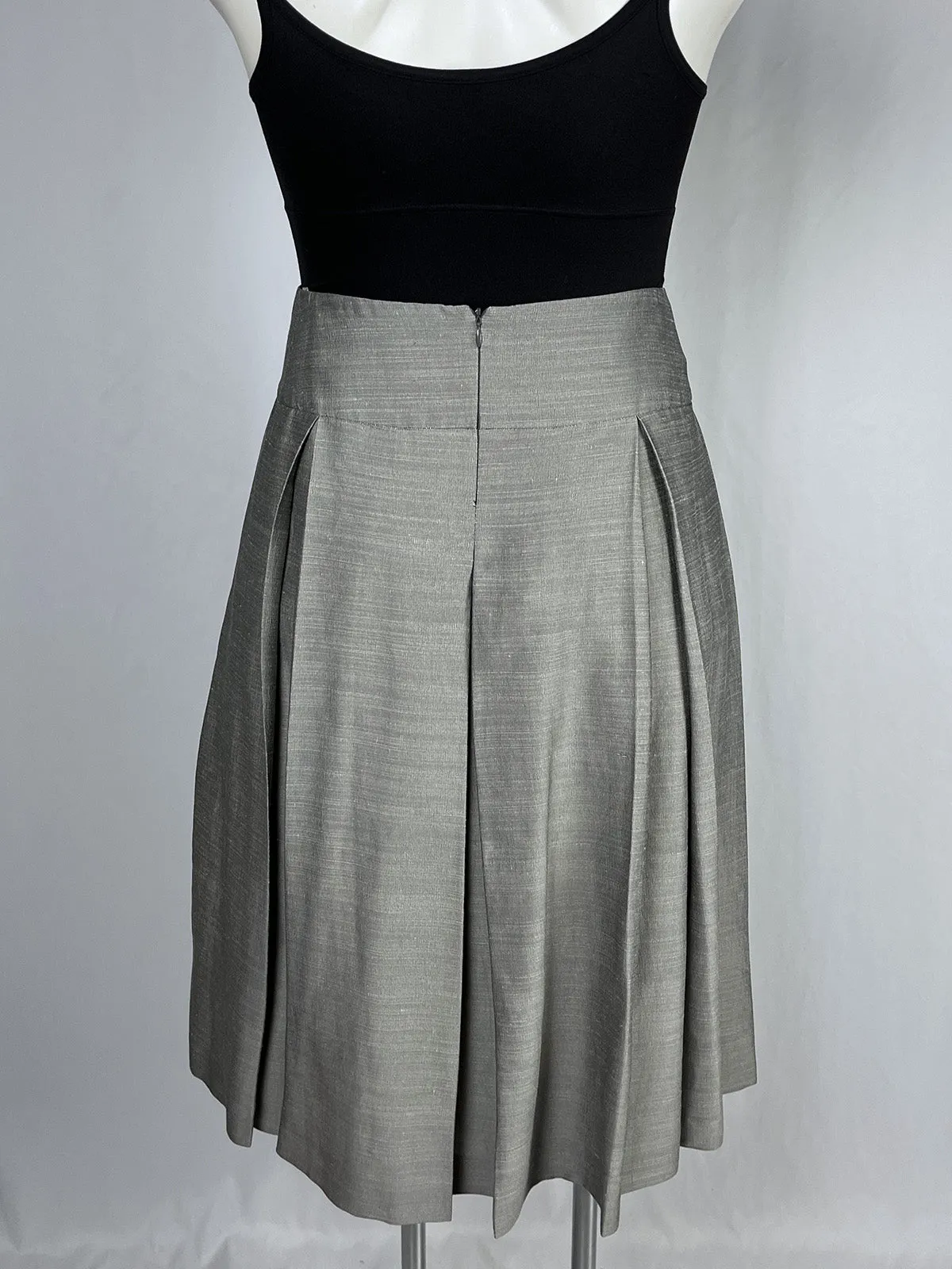 Max Mara Size 14 (46) Silver Pleated Skirt NWT